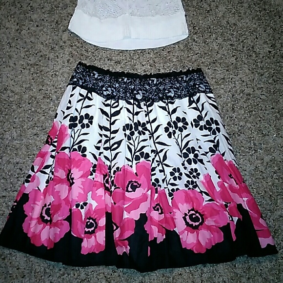 2 piece top and skirt - Picture 4 of 5